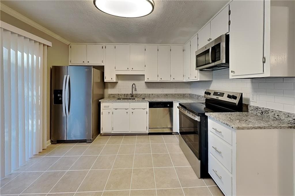 3 bedroom, 2 bathroom, 1,872 sq ft single family residence for rent at 1469 Millstream Trail, Lawrenceville, GA 30044 for $2,400 a month — photo 5