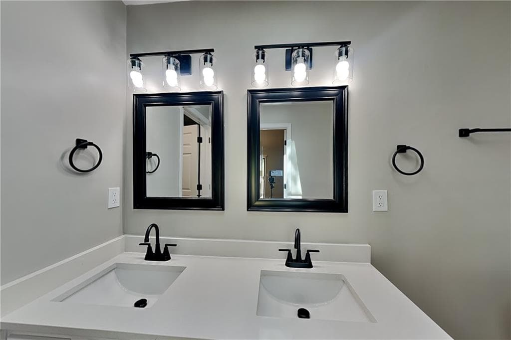 4 bedroom, 4 bathroom, 1,918 sq ft single family residence for rent at 340 Farm Path, Roswell, GA 30075 for $3,025 a month — photo 7