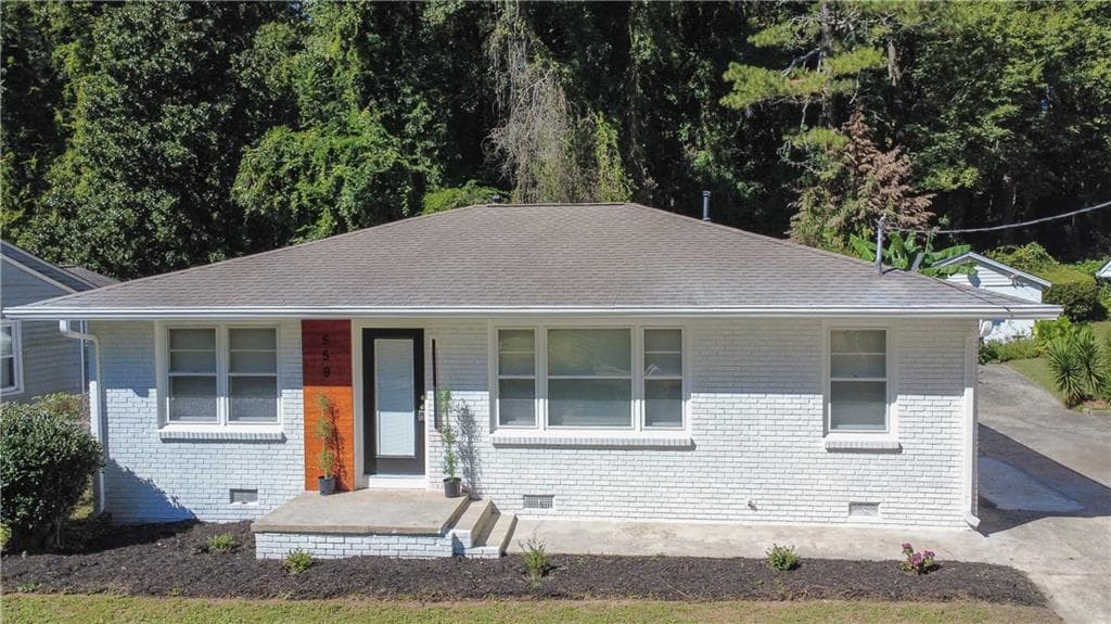3 bedroom, 2 bathroom home for sale at 559 Westmeath Drive, Atlanta, GA