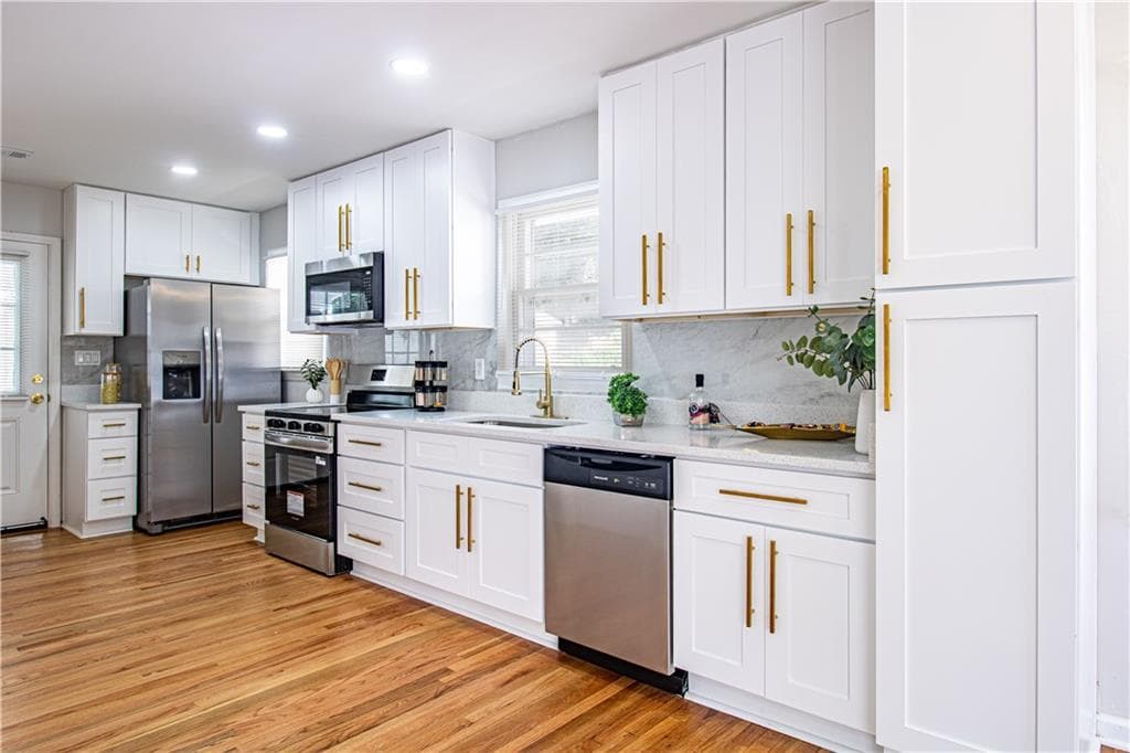 3 bedroom, 2 bathroom single family residence for sale at 559 Westmeath Drive, Atlanta, GA 30310 — photo 9