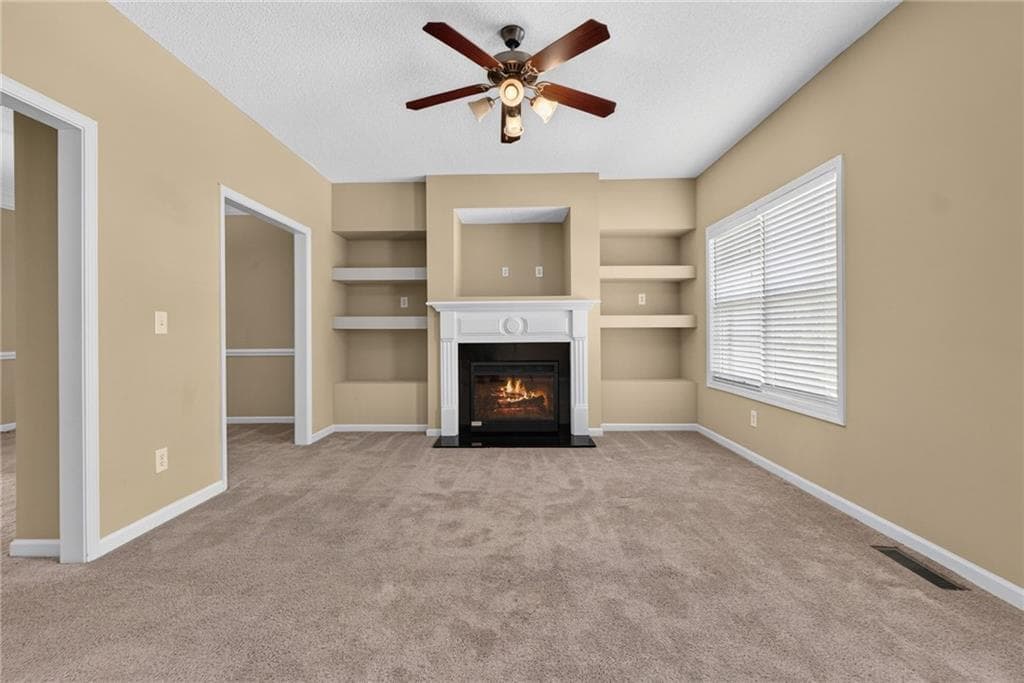4 bedroom, 4 bathroom townhouse for sale at 6345 Olmadison Place, Atlanta, GA 30349 — photo 3