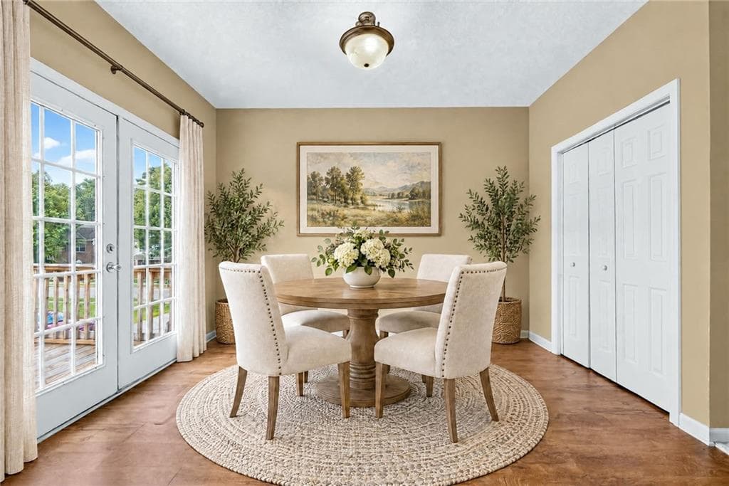 4 bedroom, 4 bathroom townhouse for sale at 6345 Olmadison Place, Atlanta, GA 30349 — photo 7