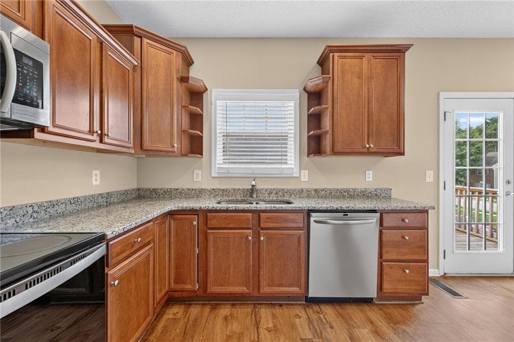 4 bedroom, 4 bathroom townhouse for sale at 6345 Olmadison Place, Atlanta, GA 30349 — photo 10