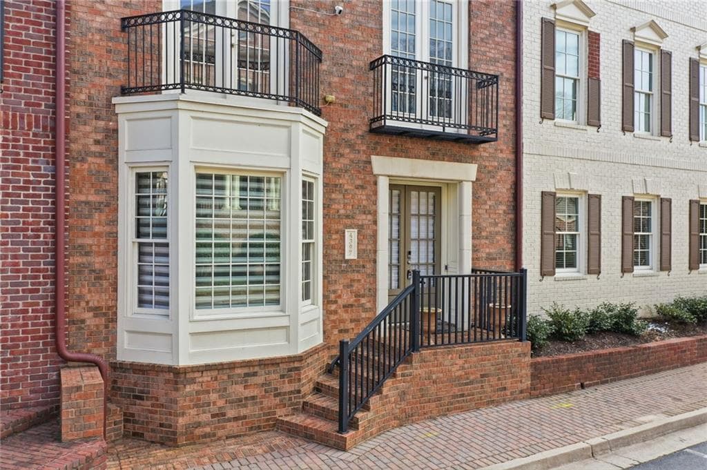 3 bedroom, 5 bathroom, 4,312 sq ft townhouse for sale at 4397 Bridgehaven Drive 7, Smyrna, GA 30080 — photo 2