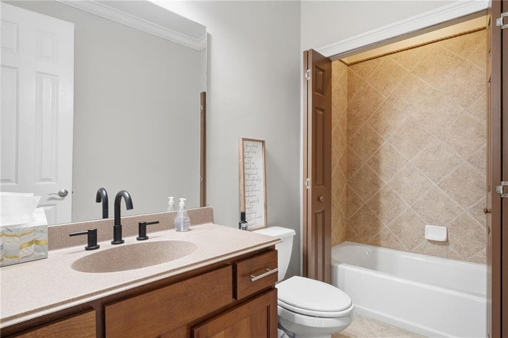 3 bedroom, 5 bathroom, 4,312 sq ft townhouse for sale at 4397 Bridgehaven Drive 7, Smyrna, GA 30080 — photo 7