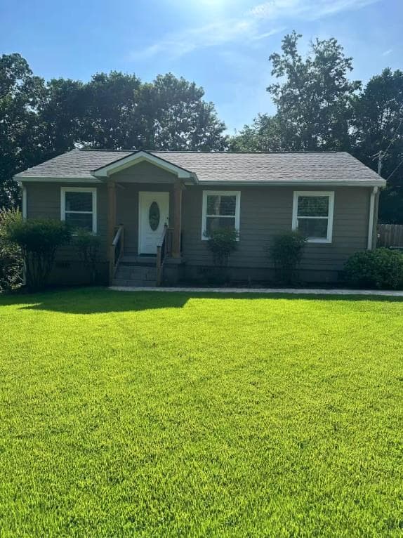 3 bedroom, 1 bathroom, 1,104 sq ft single family residence for sale at 107 Dogwood Drive, Marietta, GA 30068