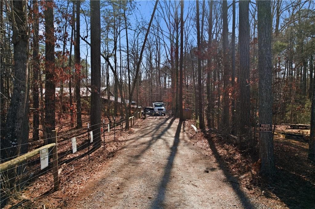 5 bedroom, 2 bathroom, 3,400 sq ft single family residence for sale at 635 Colbert Road, Dallas, GA 30132 — photo 4