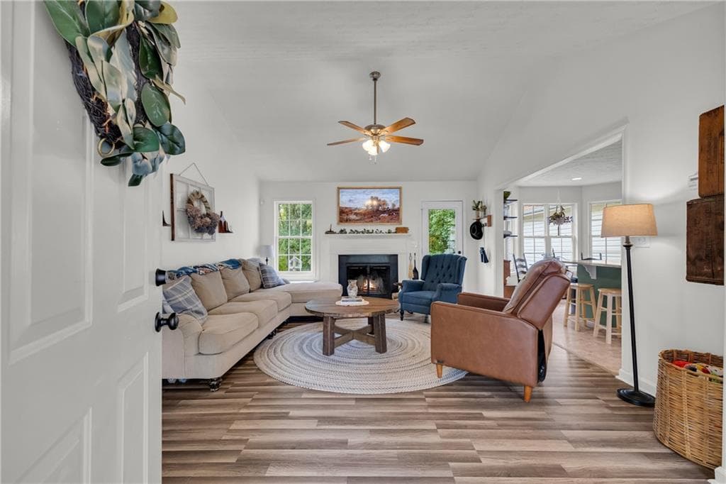 5 bedroom, 3 bathroom, 2,599 sq ft single family residence for sale at 1728 Riveredge Walk, Loganville, GA 30052 — photo 3