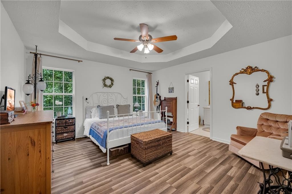 5 bedroom, 3 bathroom, 2,599 sq ft single family residence for sale at 1728 Riveredge Walk, Loganville, GA 30052 — photo 7