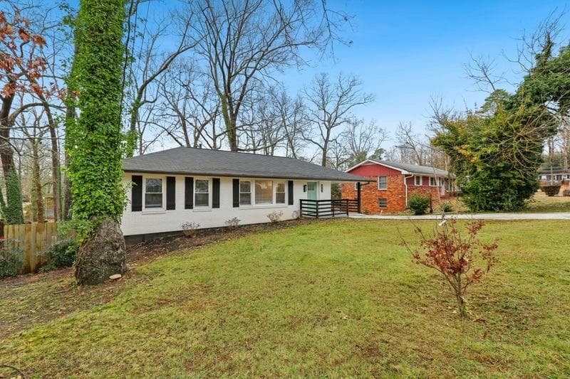 4 bedroom, 2 bathroom, 1,850 sq ft single family residence for sale at 623 Montevista Street, Atlanta, GA 30310 — photo 2