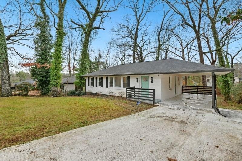 4 bedroom, 2 bathroom, 1,850 sq ft single family residence for sale at 623 Montevista Street, Atlanta, GA 30310 — photo 3