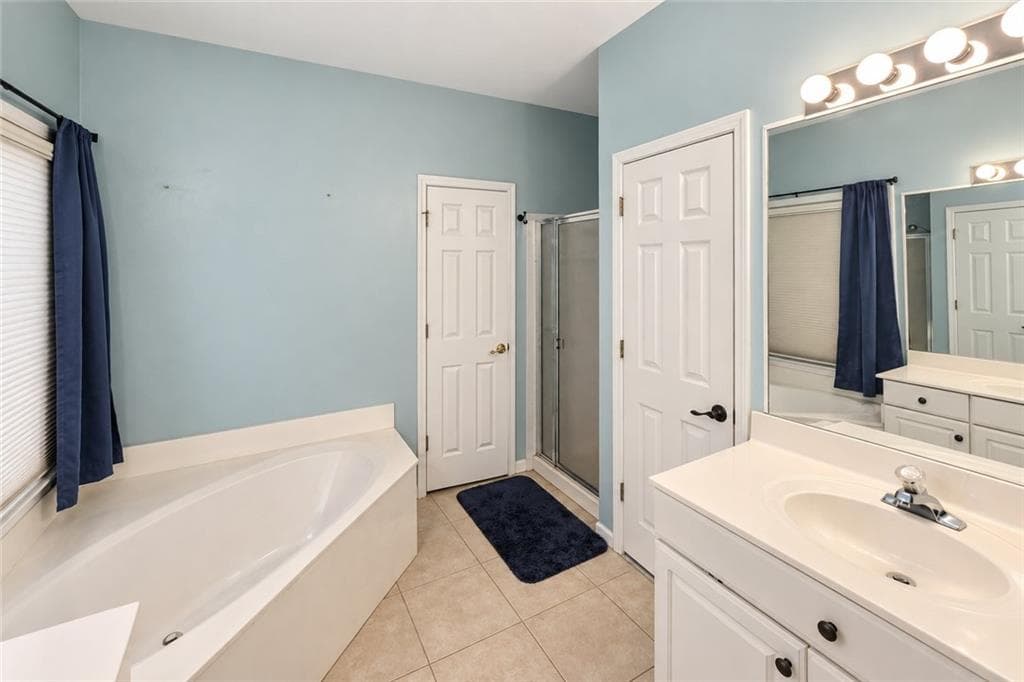 4 bedroom, 3 bathroom, 2,950 sq ft single family residence for sale at 1064 Bellaire Court, Lawrenceville, GA 30043 — photo 9