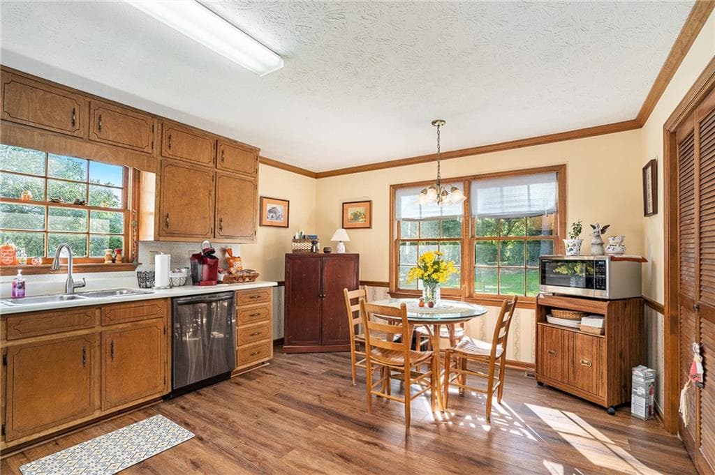 4 bedroom, 3 bathroom, 2,130 sq ft single family residence for sale at 2260 Deer Oaks Trail, Lawrenceville, GA 30044 — photo 8