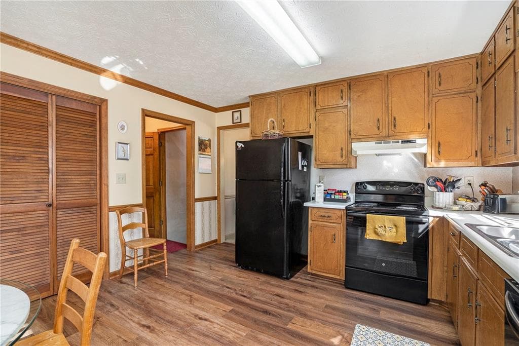 4 bedroom, 3 bathroom, 2,130 sq ft single family residence for sale at 2260 Deer Oaks Trail, Lawrenceville, GA 30044 — photo 9