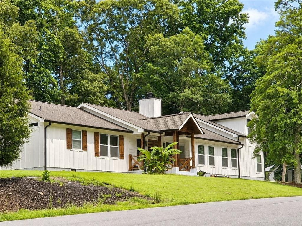3 bedroom, 3 bathroom, 2,588 sq ft single family residence for sale at 2820 Lullwater Drive, Gainesville, GA 30506
