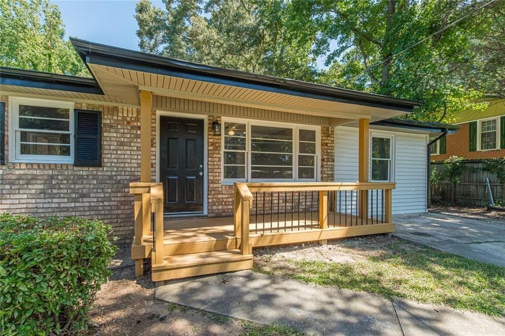 4 bedroom, 2 bathroom, 1,352 sq ft single family residence for sale at 6405 Kensington Court, Austell, GA 30106 — photo 7