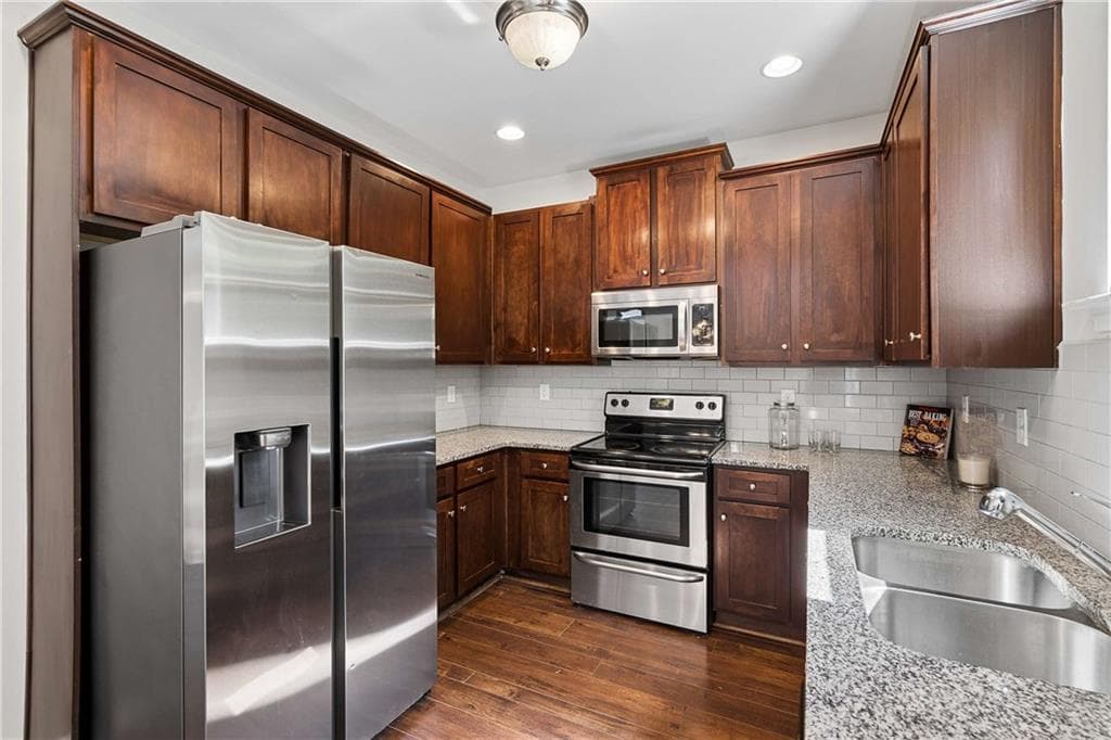 4 bedroom, 3 bathroom, 2,472 sq ft single family residence for sale at 797 Sand Lane, Lawrenceville, GA 30045 — photo 7