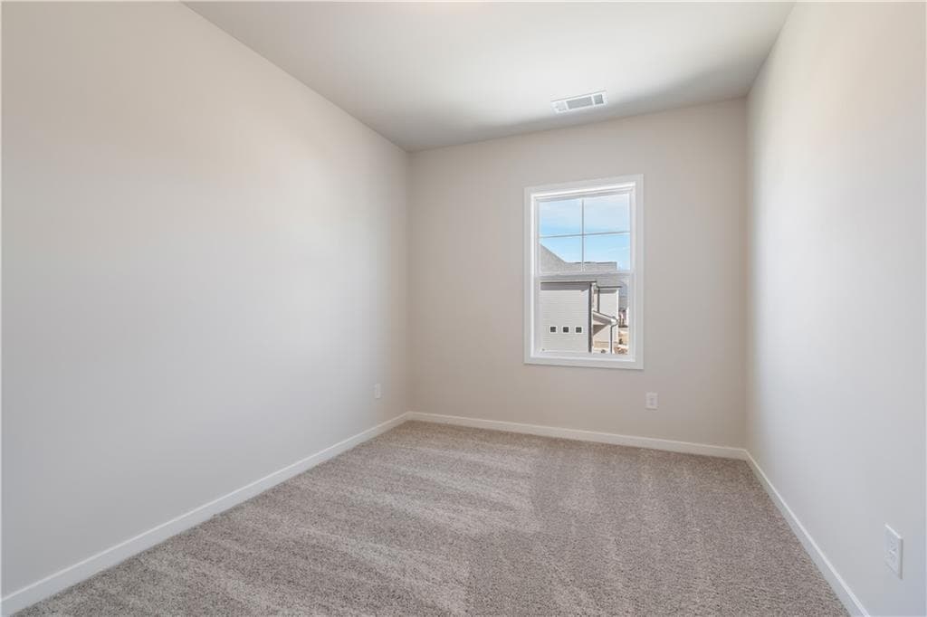 5 bedroom, 4 bathroom, 2,800 sq ft single family residence for sale at 681 Winding Rose Drive, Hoschton, GA 30548 — photo 7