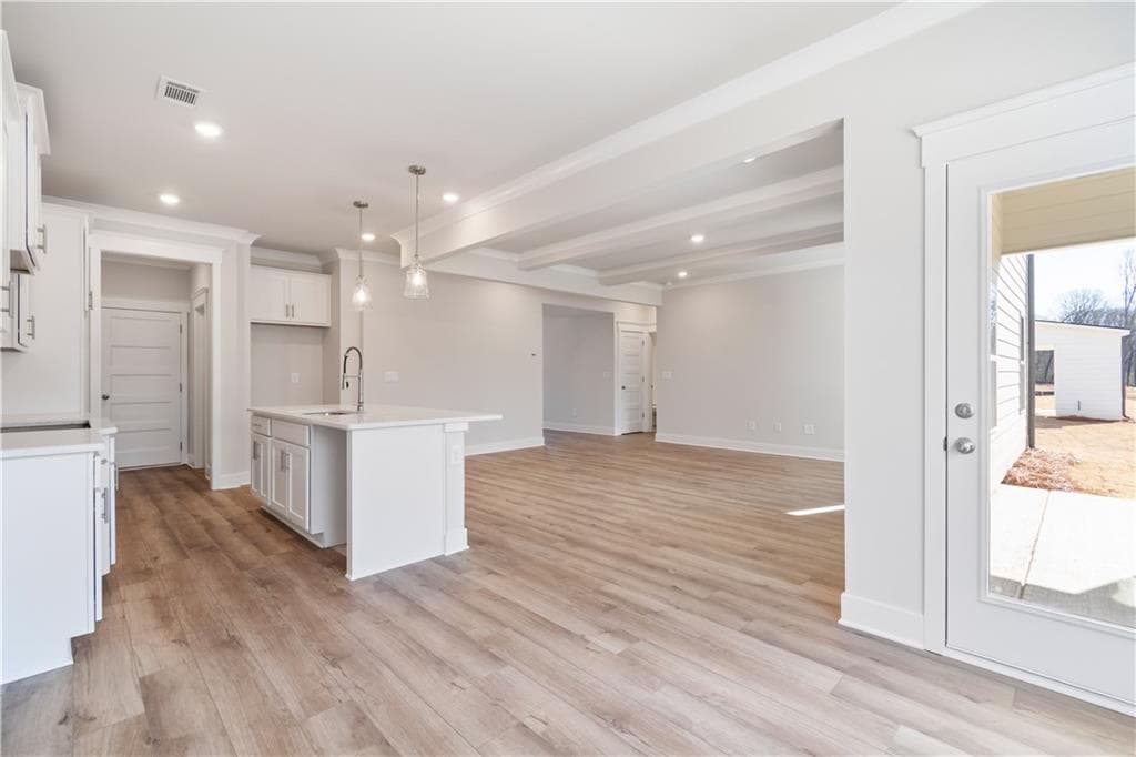 5 bedroom, 4 bathroom, 2,800 sq ft single family residence for sale at 681 Winding Rose Drive, Hoschton, GA 30548 — photo 9