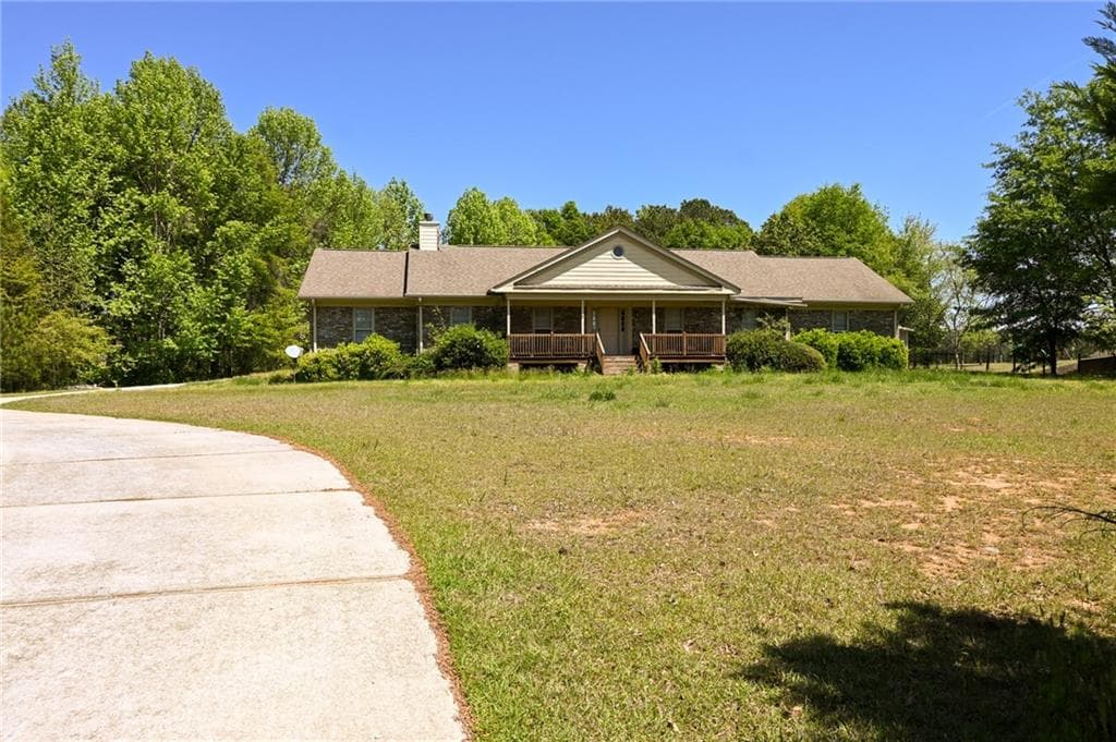 4 bedroom, 4 bathroom, 3,365 sq ft single family residence for sale at 2755 Langley Road, Loganville, GA 30052