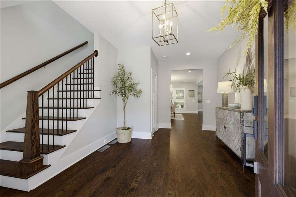 5 bedroom, 5 bathroom, 4,525 sq ft single family residence for sale at 1090 Mendell Circle, Atlanta, GA 30319 — photo 7