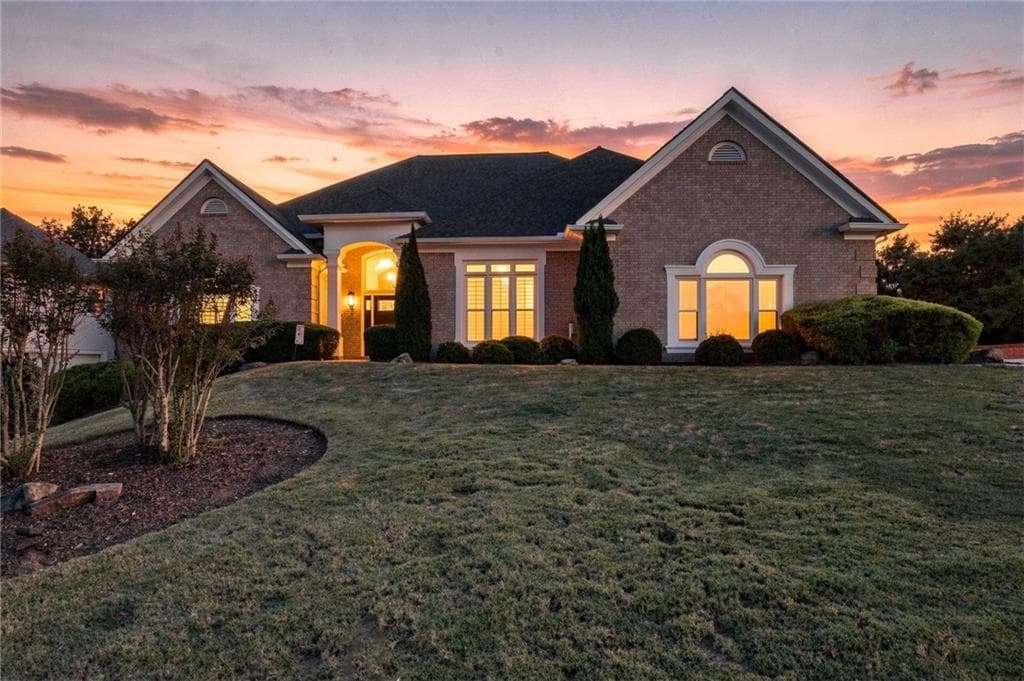 6 bedroom, 5 bathroom, 5,213 sq ft single family residence for sale at 6201 Indian River Drive, Peachtree Corners, GA 30092 — photo 3