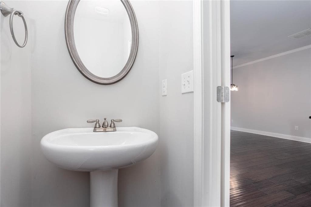 3 bedroom, 3 bathroom, 1,890 sq ft townhouse for sale at 4446 Greys Rise Way, Marietta, GA 30008 — photo 9