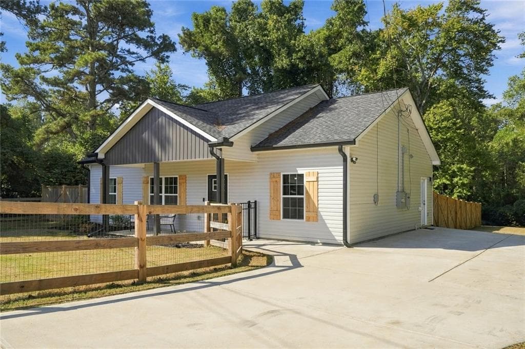 3 bedroom, 2 bathroom, 1,320 sq ft single family residence for sale at 372 Mcgarity Road, Temple, GA 30179 — photo 3