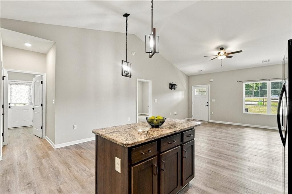 3 bedroom, 2 bathroom, 1,320 sq ft single family residence for sale at 372 Mcgarity Road, Temple, GA 30179 — photo 5