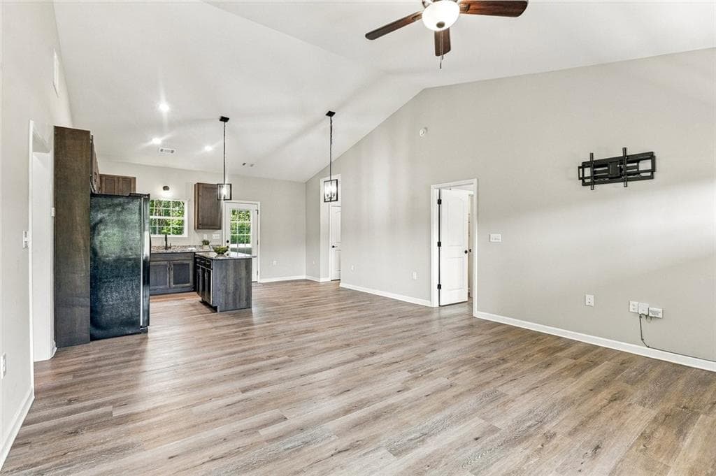 3 bedroom, 2 bathroom, 1,320 sq ft single family residence for sale at 372 Mcgarity Road, Temple, GA 30179 — photo 6