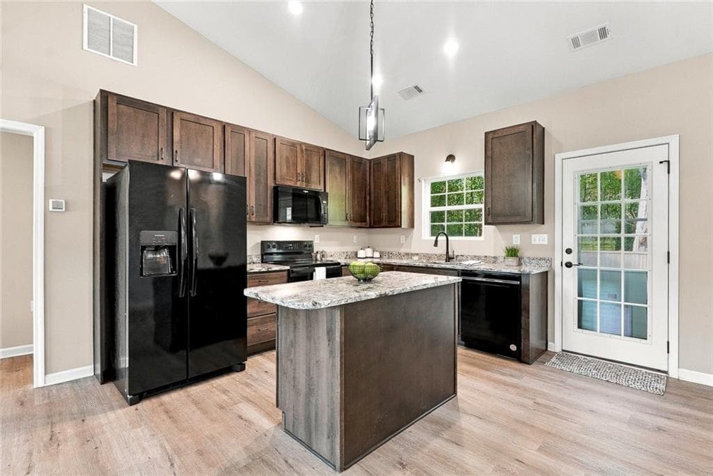 3 bedroom, 2 bathroom, 1,320 sq ft single family residence for sale at 372 Mcgarity Road, Temple, GA 30179 — photo 7