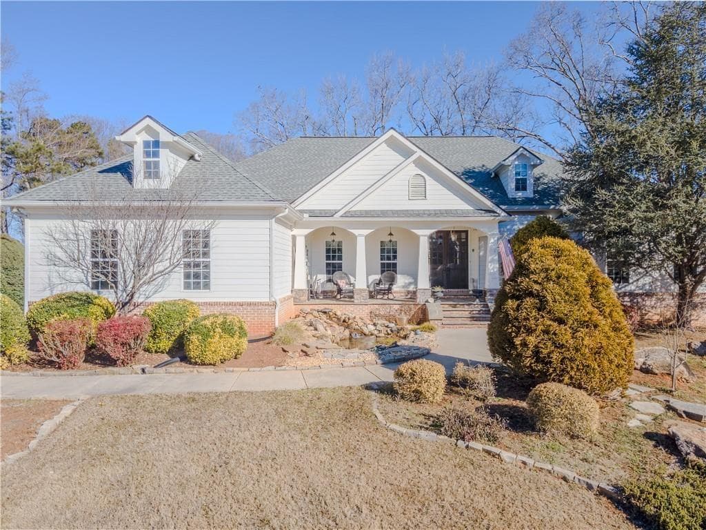 3 bedroom, 3 bathroom, 2,684 sq ft single family residence for sale at 410 Caldwell Lane, Hoschton, GA 30548 — photo 10