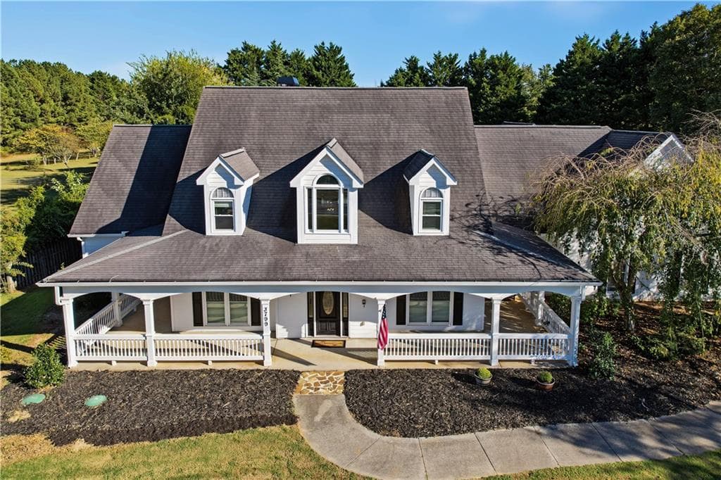 6 bedroom, 6 bathroom, 4,558 sq ft single family residence for sale at 3799 Sardis Church Road, Buford, GA 30519 — photo 2