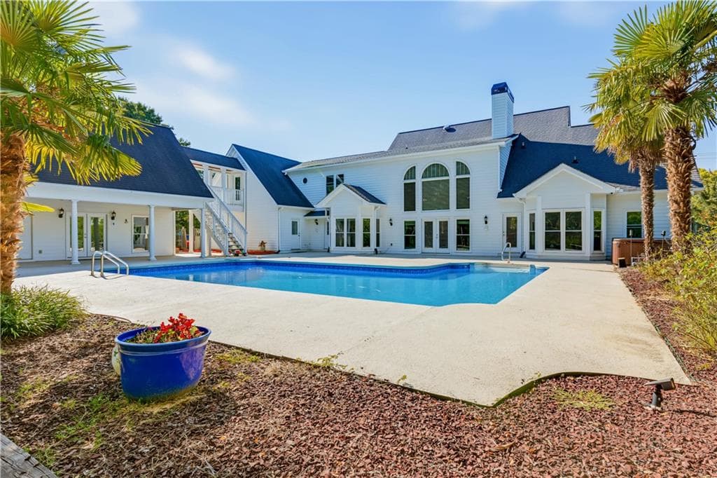 6 bedroom, 6 bathroom, 4,558 sq ft single family residence for sale at 3799 Sardis Church Road, Buford, GA 30519 — photo 5