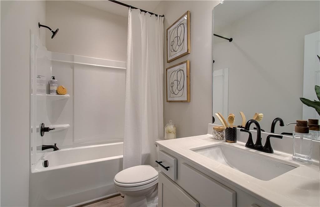 5 bedroom, 4 bathroom, 3,143 sq ft single family residence for sale at 606 Winding Rose Drive, Hoschton, GA 30548 — photo 5