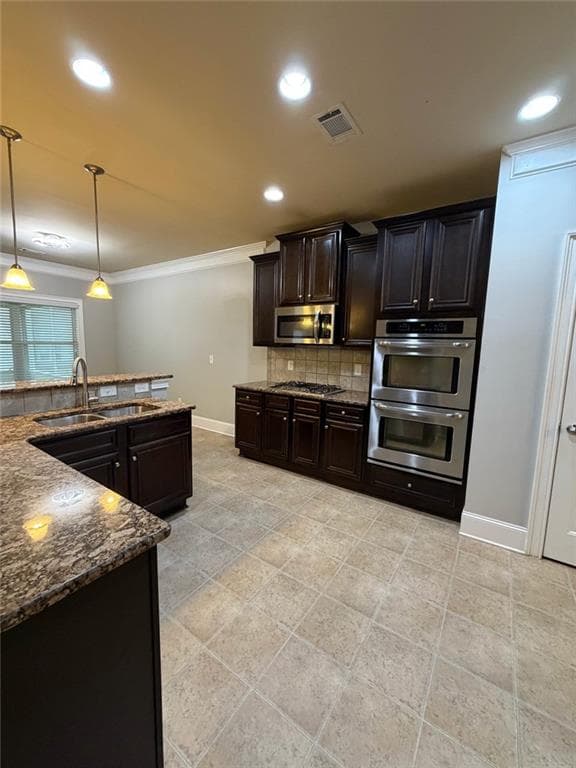 4 bedroom, 3 bathroom, 2,586 sq ft single family residence for rent at 42 Fox Knoll Trail, Dallas, GA 30132 for $2,500 a month — photo 6