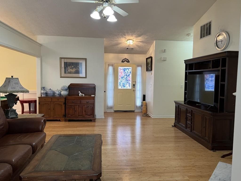 3 bedroom, 2 bathroom, 1,766 sq ft single family residence for rent at 1590 Westfield Court, Lawrenceville, GA 30043 for $2,200 a month — photo 3