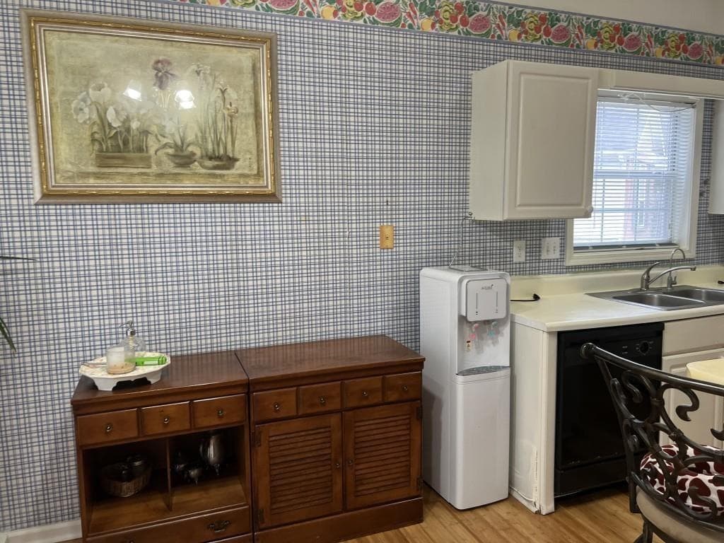 3 bedroom, 2 bathroom, 1,766 sq ft single family residence for rent at 1590 Westfield Court, Lawrenceville, GA 30043 for $2,200 a month — photo 9