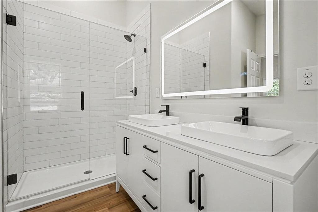 3 bedroom, 2 bathroom, 1,125 sq ft single family residence for sale at 2426 Woodland Drive, Kennesaw, GA 30152 — photo 7