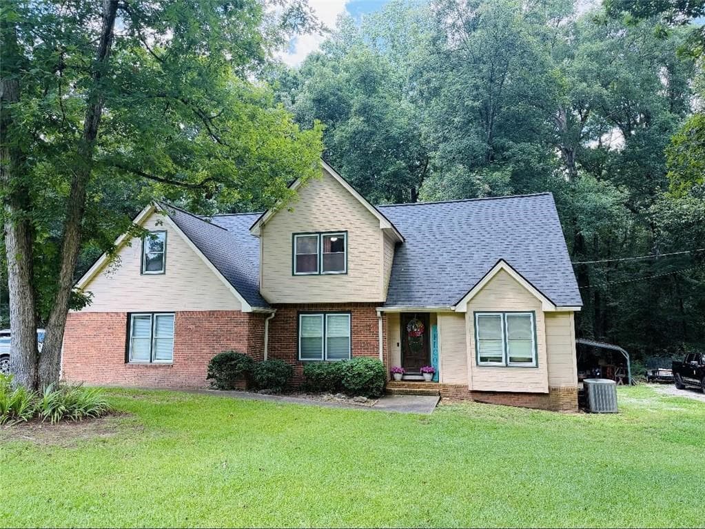 4 bedroom, 3 bathroom, 2,563 sq ft single family residence for sale at 185 Briar Patch Road, Covington, GA 30014