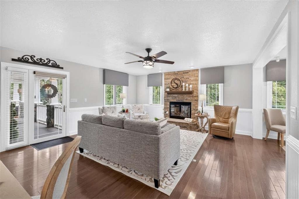4 bedroom, 3 bathroom, 3,426 sq ft single family residence for sale at 59 Players Lane, Hartwell, GA 30643 — photo 4