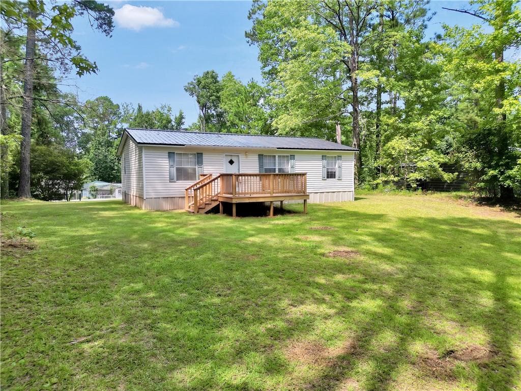 3 bedroom, 2 bathroom, 1,152 sq ft single family residence for sale at 405 Loblolly Drive, Sparta, GA 31087 — photo 4