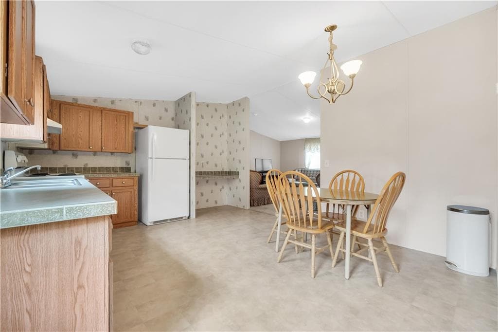 3 bedroom, 2 bathroom, 1,152 sq ft single family residence for sale at 405 Loblolly Drive, Sparta, GA 31087 — photo 8