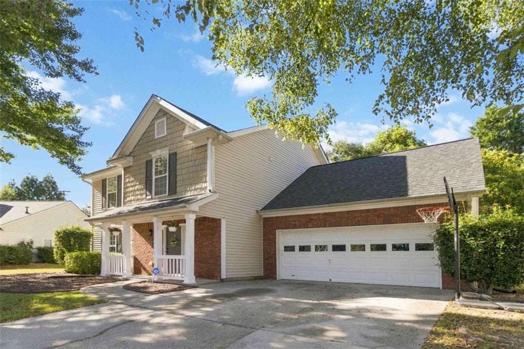 4 bedroom, 3 bathroom, 1,922 sq ft single family residence for sale at 2800 General Lee Way, Buford, GA 30519