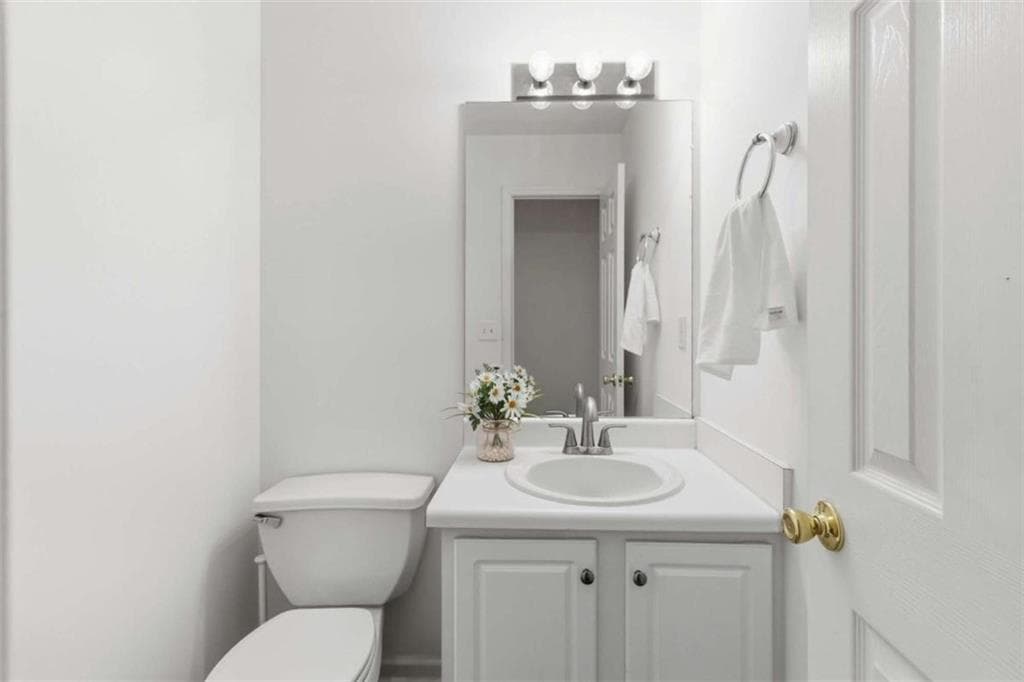 4 bedroom, 3 bathroom, 1,922 sq ft single family residence for sale at 2800 General Lee Way, Buford, GA 30519 — photo 9