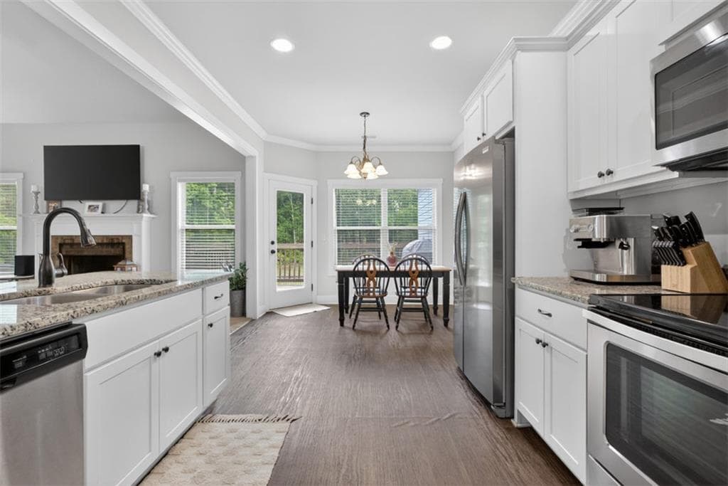 5 bedroom, 4 bathroom, 3,863 sq ft single family residence for sale at 448 Rabbit Run, Good Hope, GA 30641 — photo 5