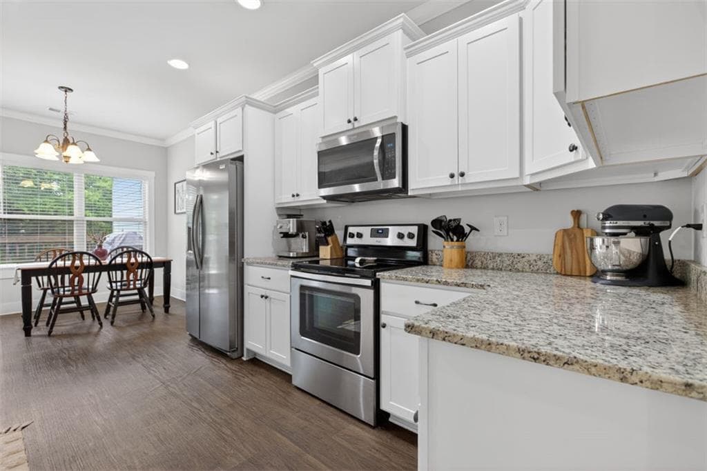 5 bedroom, 4 bathroom, 3,863 sq ft single family residence for sale at 448 Rabbit Run, Good Hope, GA 30641 — photo 7