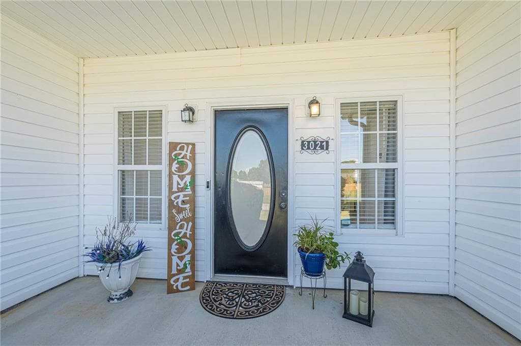 3 bedroom, 2 bathroom, 1,712 sq ft single family residence for sale at 3021 Black Fox Drive, Loganville, GA 30052 — photo 10