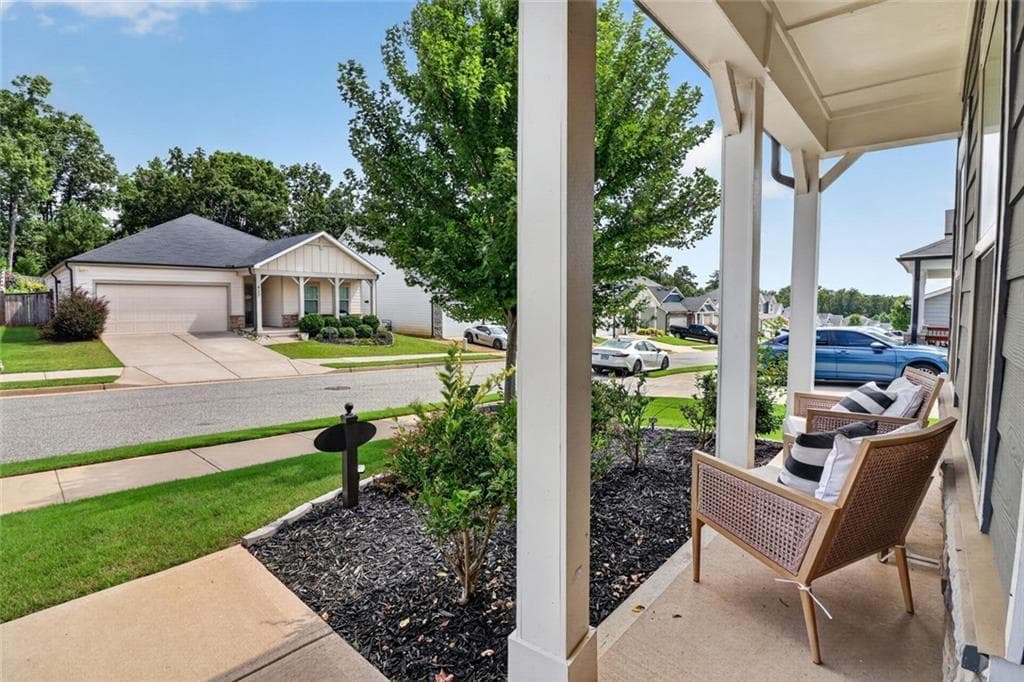 5 bedroom, 3 bathroom, 2,741 sq ft single family residence for sale at 626 Valdosta Drive, Canton, GA 30114 — photo 7