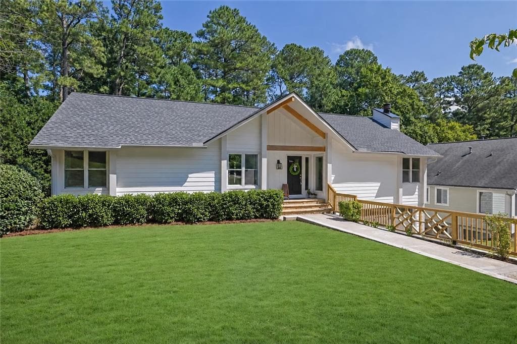 4 bedroom, 4 bathroom, 2,822 sq ft single family residence for sale at 870 Muirfield Trace, Marietta, GA 30068 — photo 1 of 49